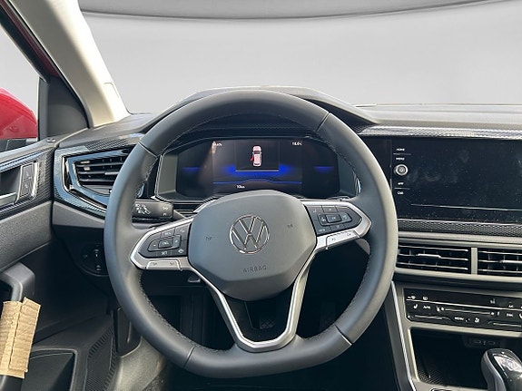 Volkswagen Polo 12 of 15