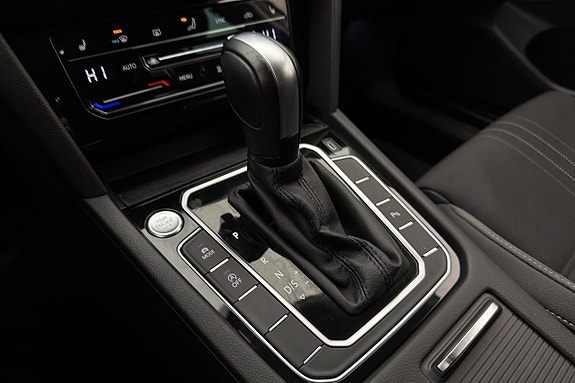 Volkswagen Passat Alltrack 21 of 26