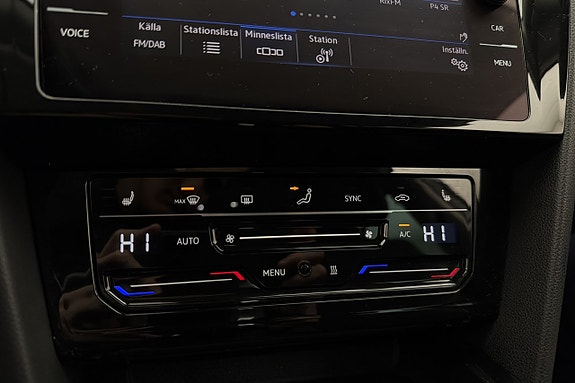 Volkswagen Passat Alltrack 20 of 26