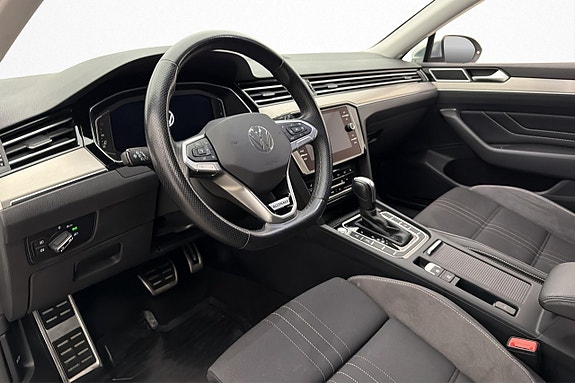 Volkswagen Passat Alltrack 10 of 26