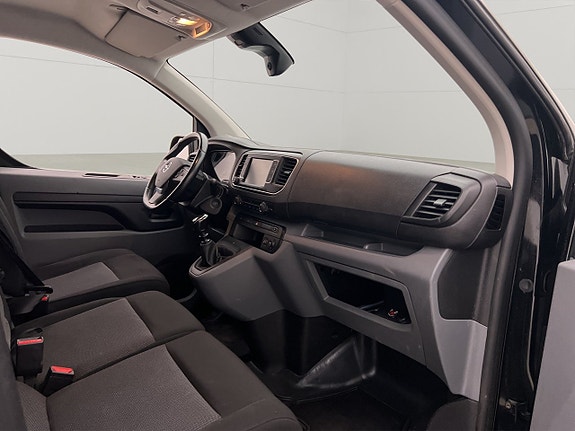 Opel Vivaro 26 of 30