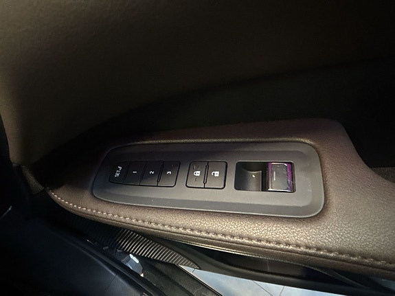 Lexus RX450h 20 of 30