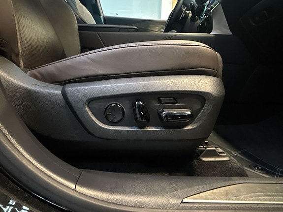 Lexus RX450h 18 of 30