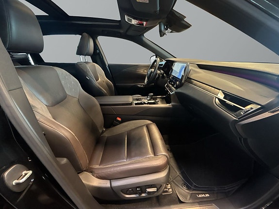 Lexus RX450h 8 of 30