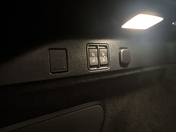 Lexus RX450h 14 of 30