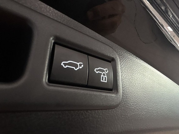 Lexus RX450h 17 of 30