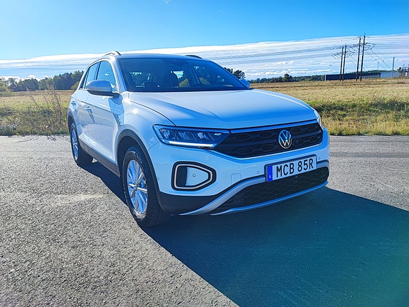 Volkswagen T-Roc 5 of 6