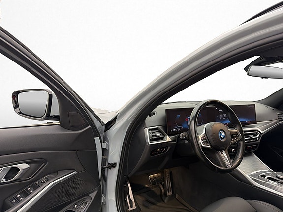 BMW 330e 15 of 30