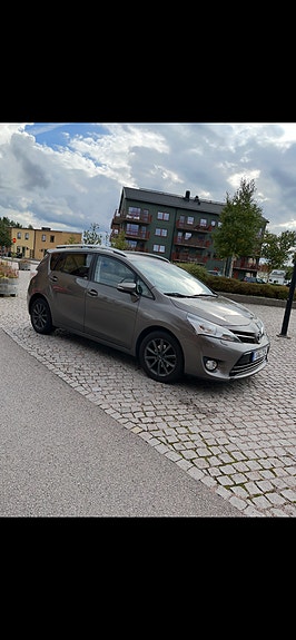 Toyota Verso 3 of 8