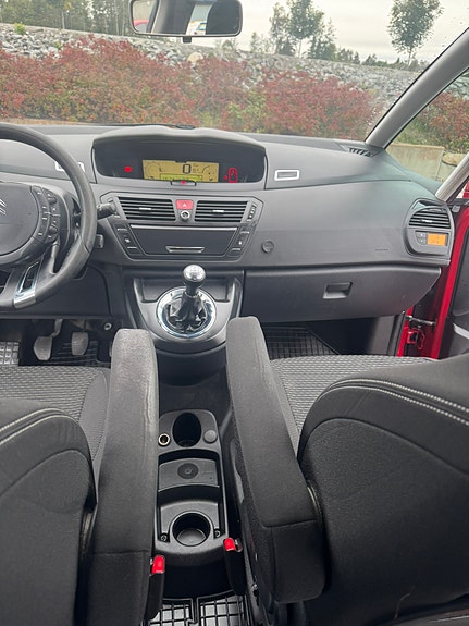 Citroen Grand C4 Picasso 11 of 14
