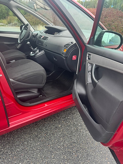 Citroen Grand C4 Picasso 3 of 14