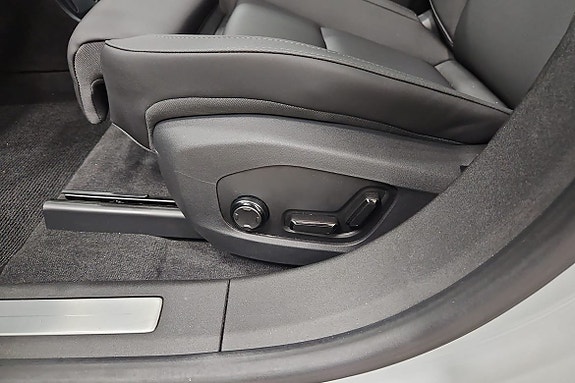 Polestar 4 16 of 21