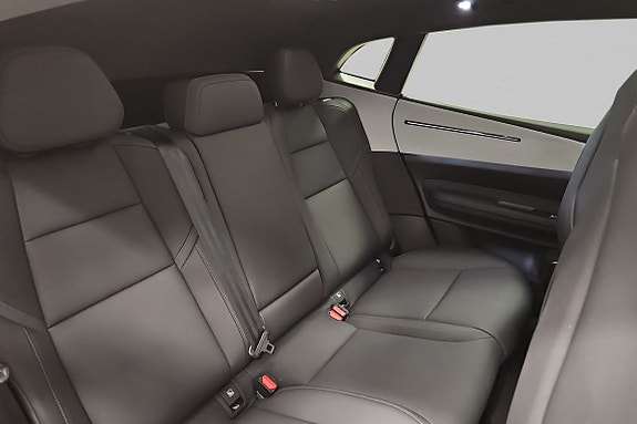 Polestar 4 15 of 21