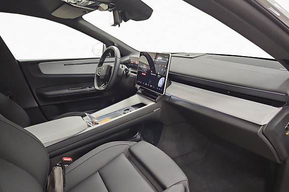 Polestar 4 14 of 21