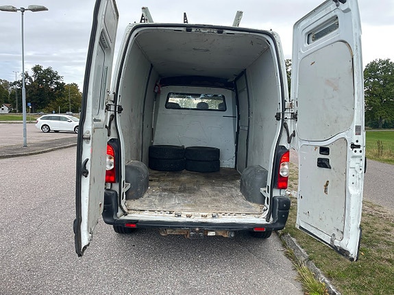 Renault Master 6 of 12