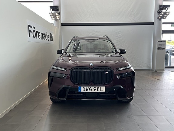 BMW X7 2 of 18