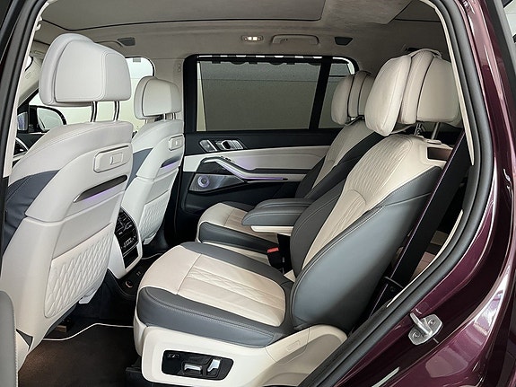 BMW X7 12 of 18