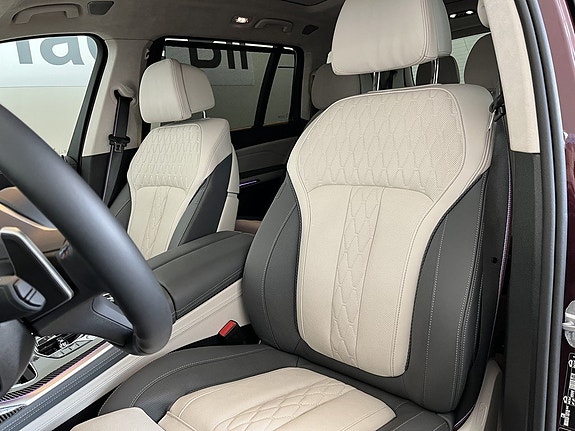 BMW X7 7 of 18