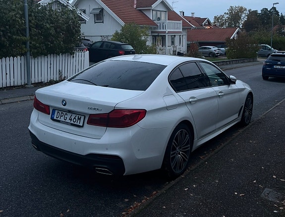 BMW 530e 2 of 23