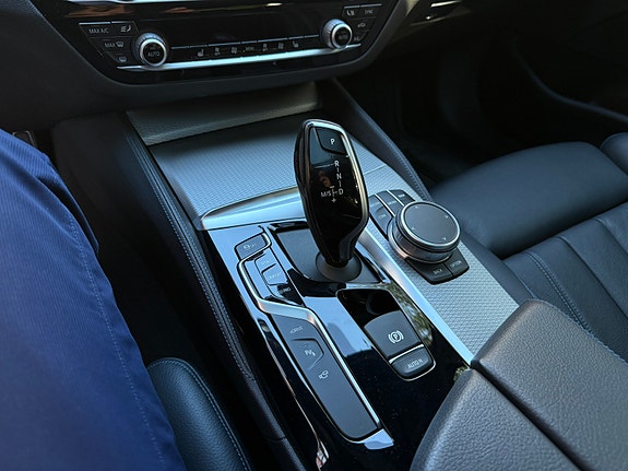 BMW 530e 15 of 23