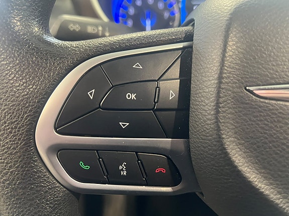 Chrysler Pacifica 29 of 30