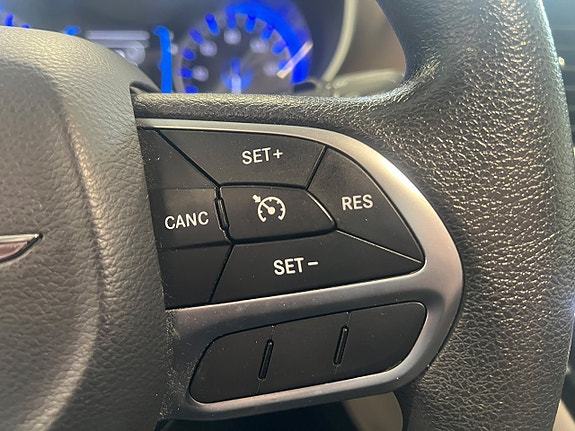 Chrysler Pacifica 30 of 30