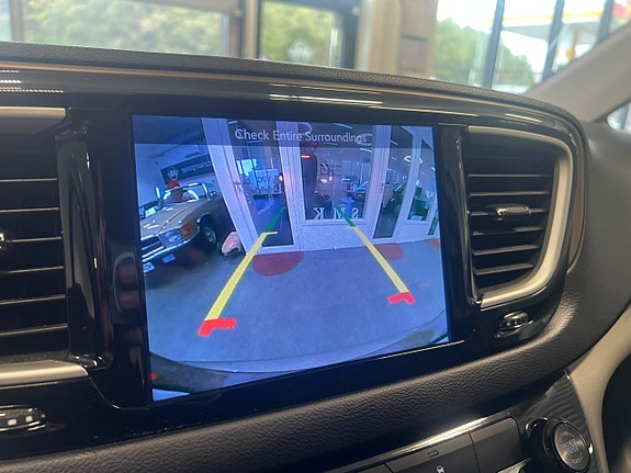 Chrysler Pacifica 22 of 30