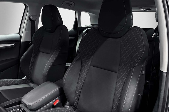 Skoda Karoq 12 of 23