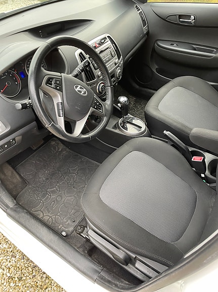 Hyundai i20 5 of 6