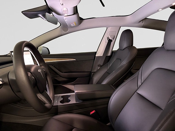 Tesla Model 3 12 of 21