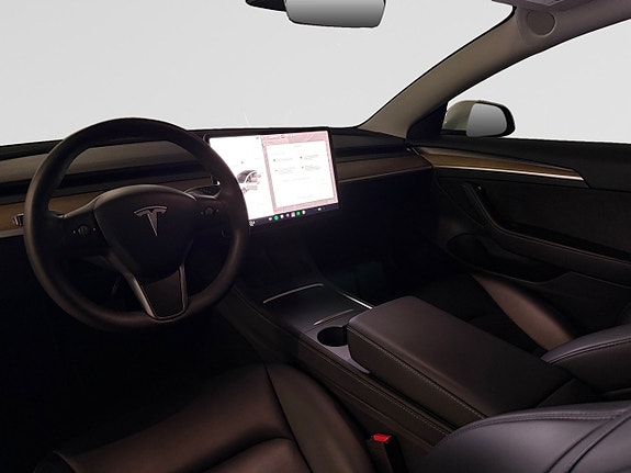 Tesla Model 3 13 of 21