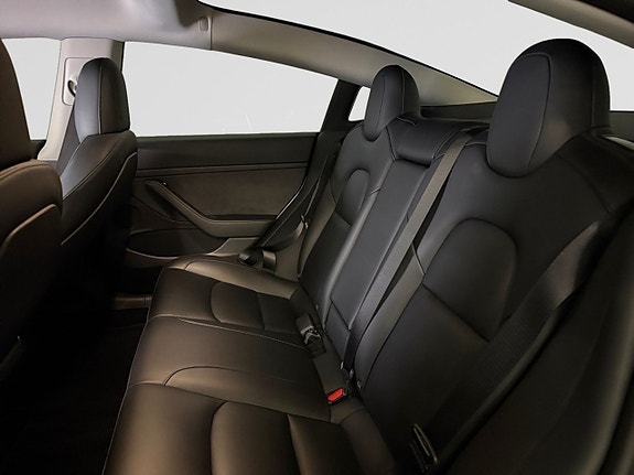 Tesla Model 3 17 of 21