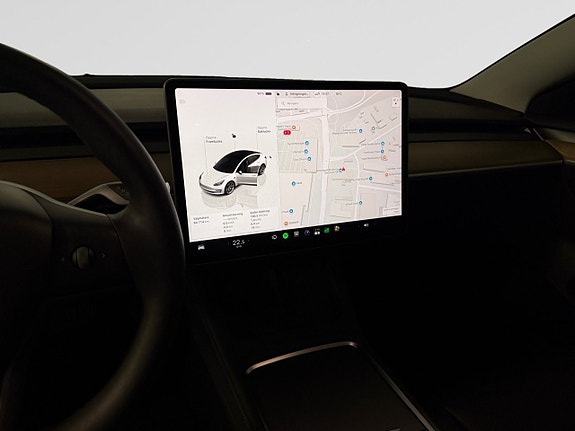 Tesla Model 3 15 of 21