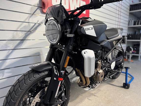 Husqvarna 801 Svartpilen endast 179 mil 4 of 8