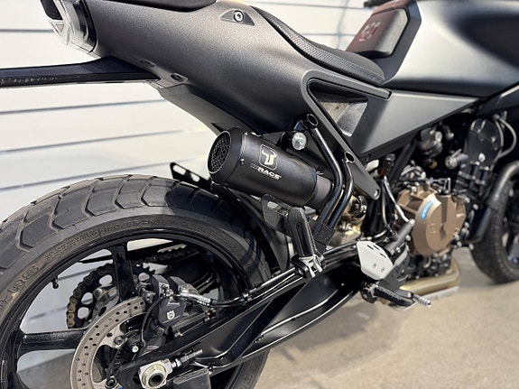 Husqvarna 801 Svartpilen endast 179 mil 2 of 8