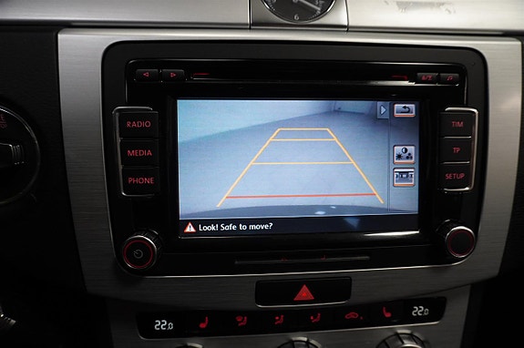 Volkswagen Passat Alltrack 12 of 14