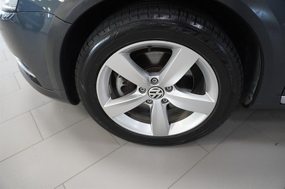 Volkswagen Passat Alltrack 6 of 14