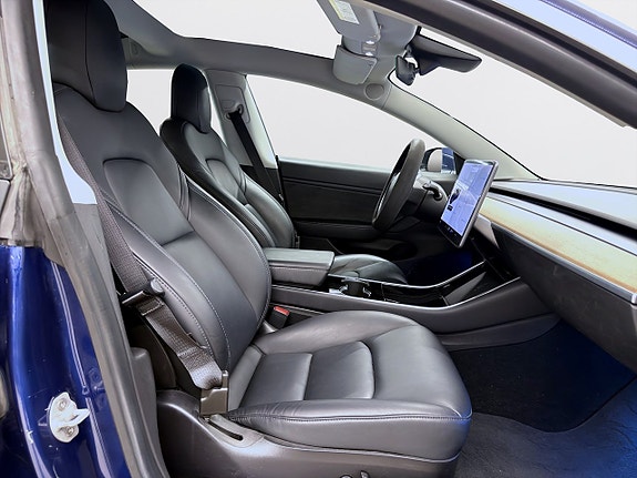 Tesla Model 3 12 of 18