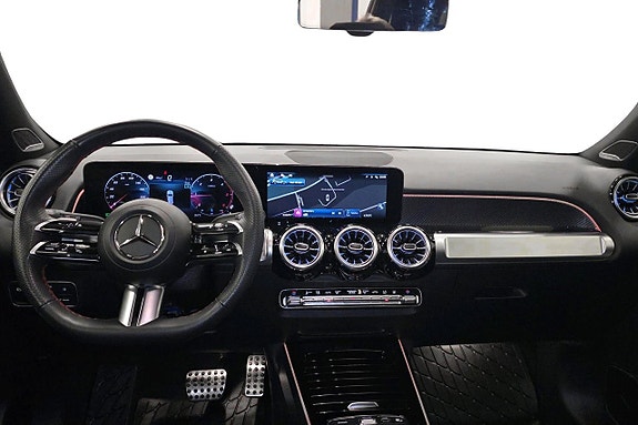Mercedes-Benz GLB220 d 8 of 14