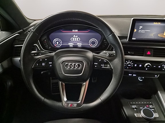 Audi A4 17 of 21