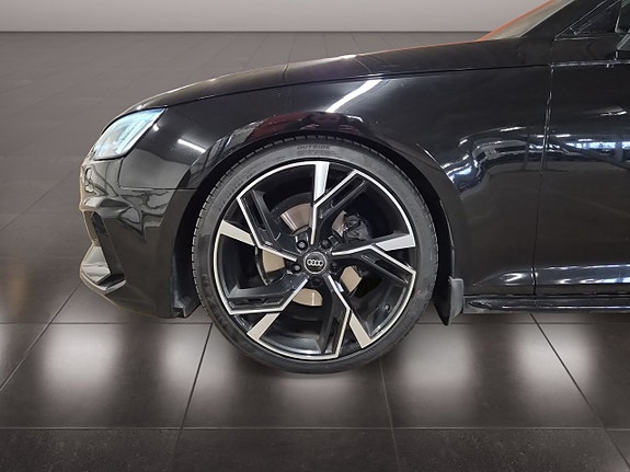 Audi A4 9 of 21