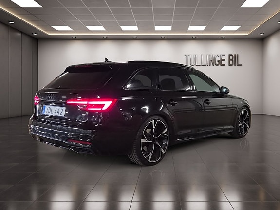 Audi A4 5 of 21