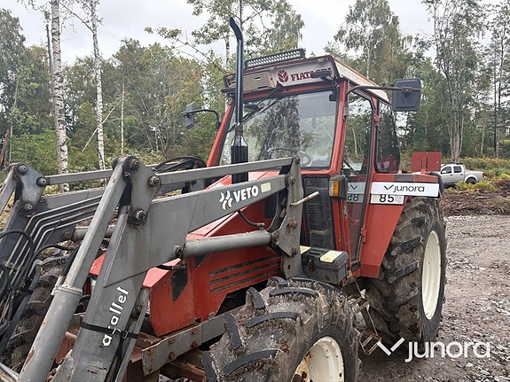Traktor Fiat 65-90 DT 14 of 30