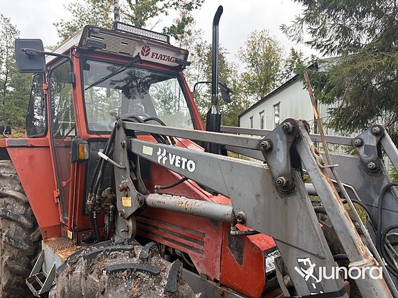 Traktor Fiat 65-90 DT 15 of 30
