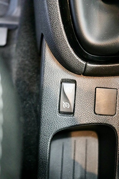 Renault Clio 15 of 18