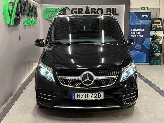 Mercedes-Benz V300 4 of 25