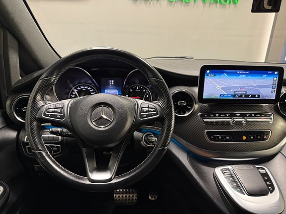 Mercedes-Benz V300 17 of 25