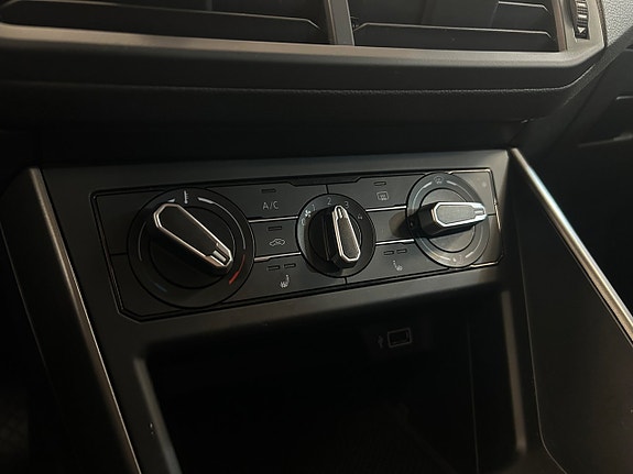 Volkswagen Polo 7 of 17
