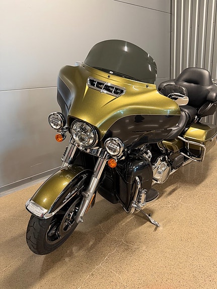Harley-Davidson Ultra Limited 3 of 4