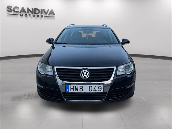 Volkswagen Passat 3 of 20